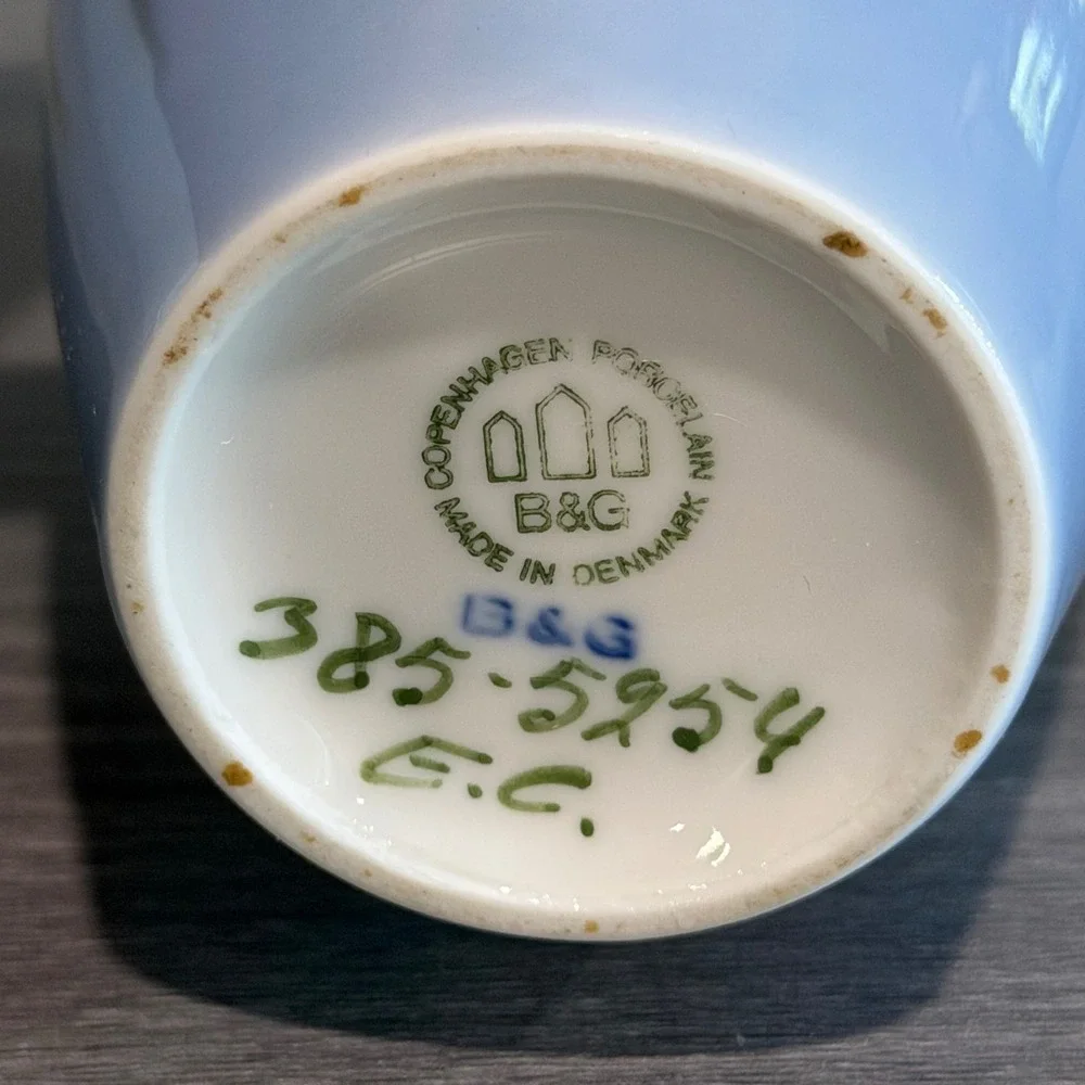 Bing & Grondahl B&G Denmark Blue Pansy Porcelain Vase 385-5254 5.25 Inch‎